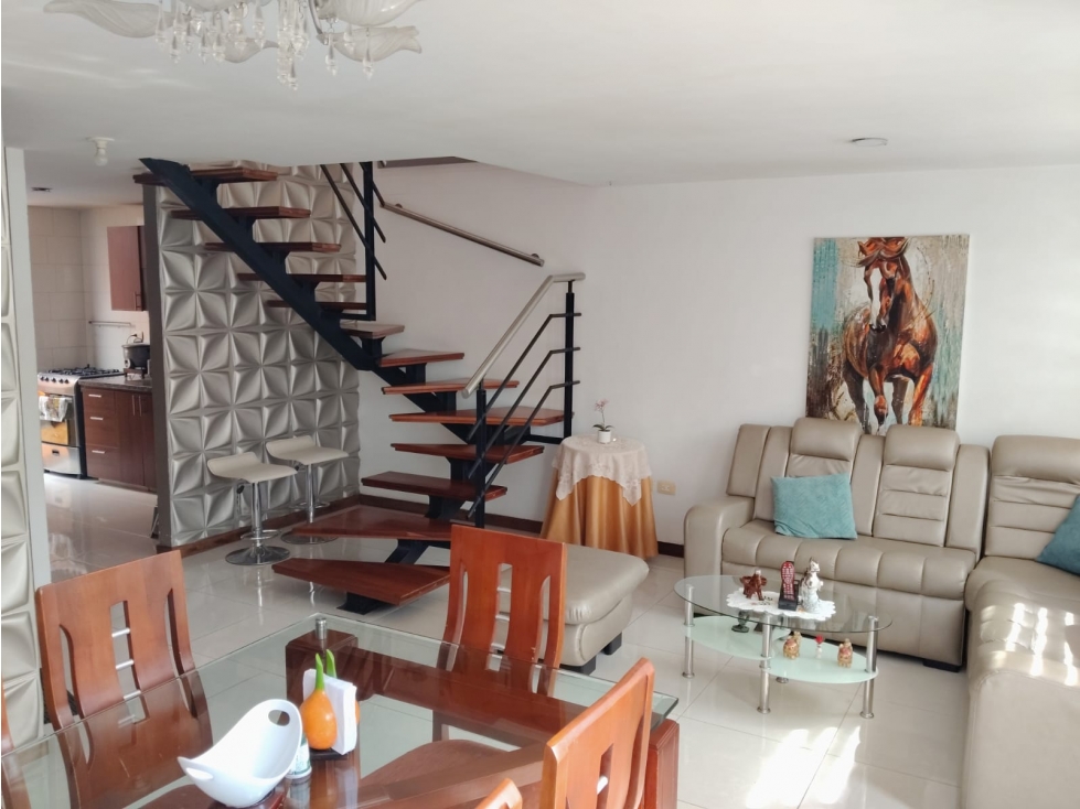 Casa en venta en Ub. Country Et. Iii, Dosquebradas · foto 2 de 24