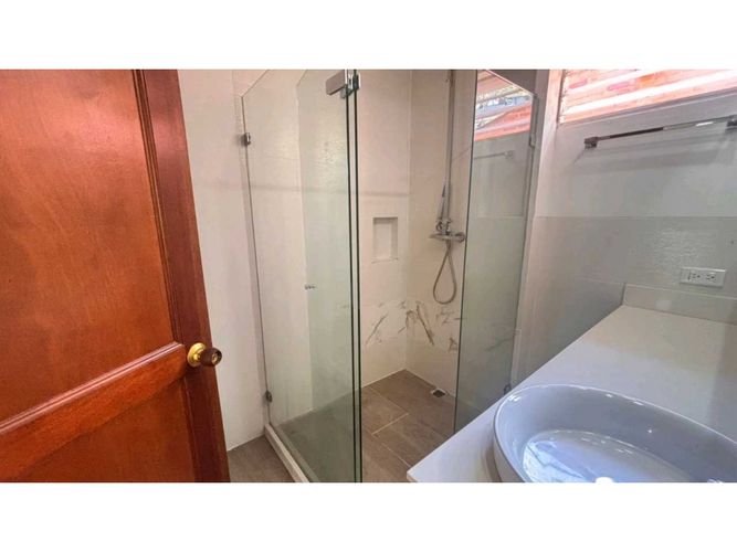 Casa de 5 alcobas en arriendo en La Pradera, Envigado, 230 m² · foto 11 de 24