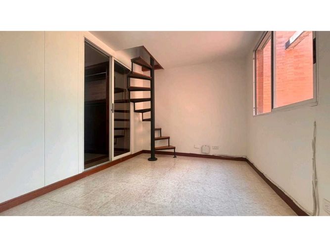 Casa de 5 alcobas en arriendo en La Pradera, Envigado, 230 m² · foto 17 de 24