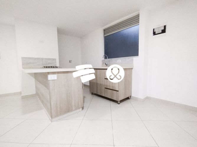 Apartamento de 2 alcobas en venta en Las Lomitas, Sabaneta, 71 m² · foto 3 de 21
