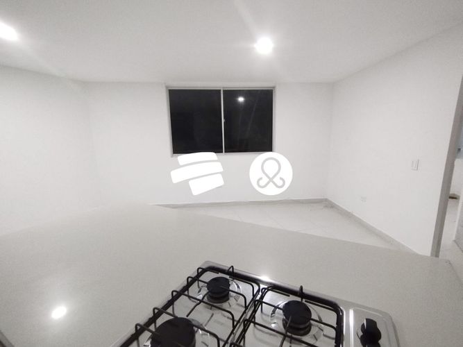 Apartamento de 2 alcobas en venta en Las Lomitas, Sabaneta, 71 m² · foto 5 de 21