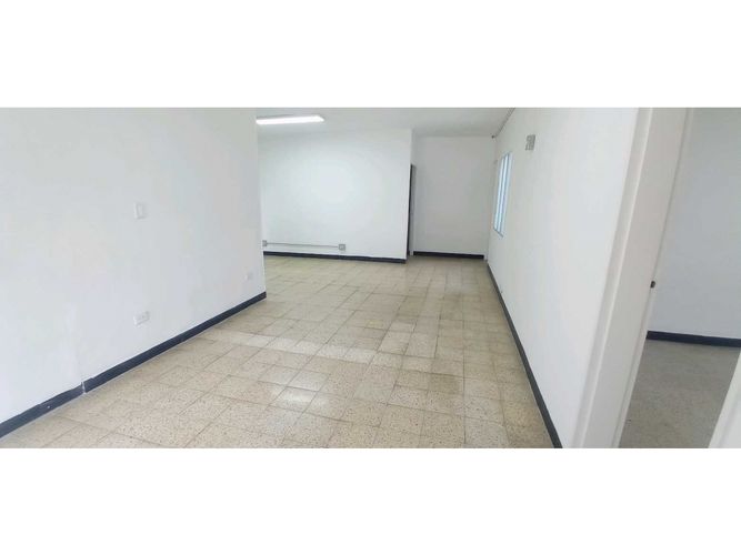Local en arriendo en Centro, Bello, 110 m² · foto 4 de 17