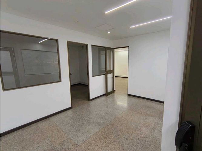 Bodega en arriendo en Manuel Restrepo, Sabaneta, 2900 m² · foto 10 de 24