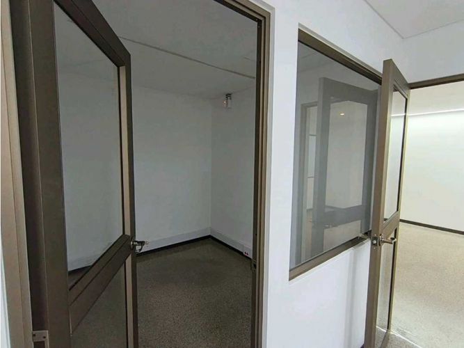 Bodega en arriendo en Manuel Restrepo, Sabaneta, 2900 m² · foto 24 de 24