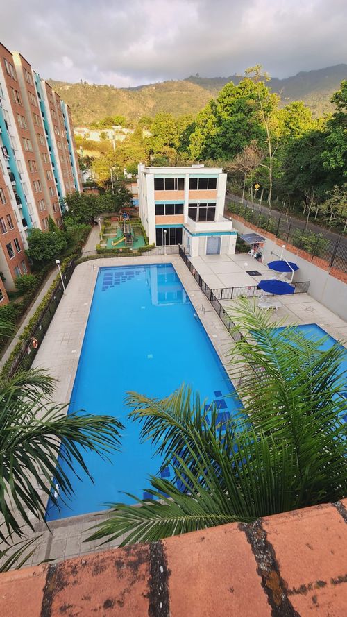 Apartamento de 3 alcobas en venta en Los Cisnes, Piedecuesta, 78 m² · foto 2 de 11