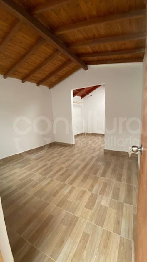 Casa de 3 alcobas en venta en Paris, Bello, 56 m² · foto 3 de 9