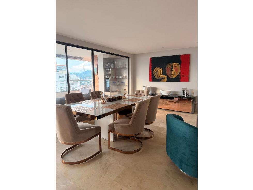 Apartamento en arriendo en El Poblado, Medellín · foto 2 de 15