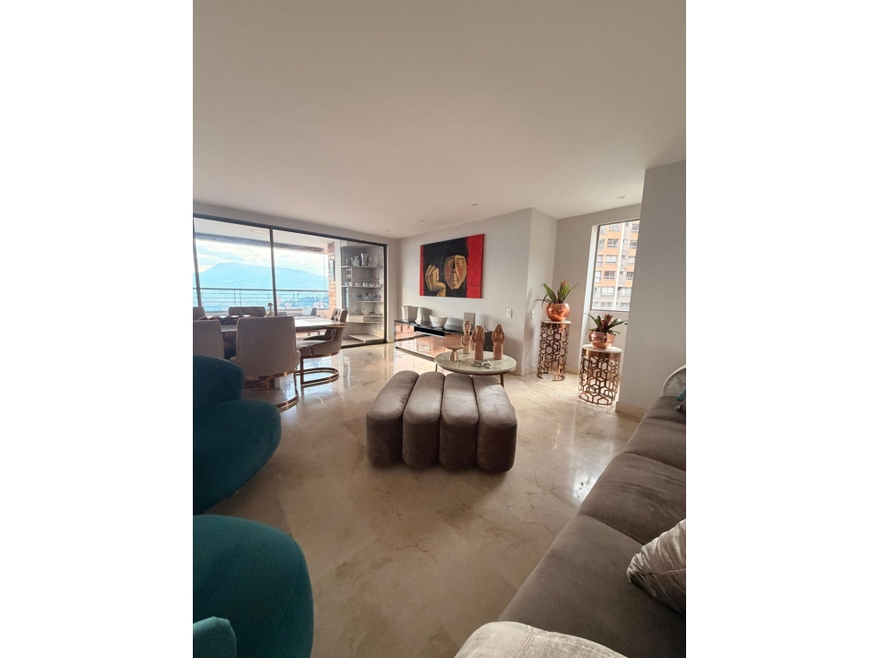 Apartamento en arriendo en El Poblado, Medellín · foto 3 de 15