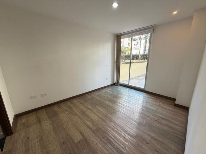 Apartamento de 2 alcobas en venta en La Milagrosa, La Ceja, 65 m² · foto 3 de 12
