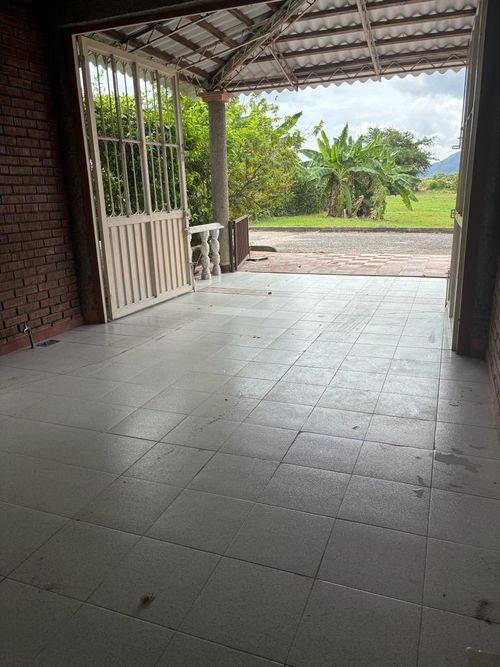 Casa de 3 alcobas en venta en Oriente, Girardot, 370 m² · foto 4 de 24