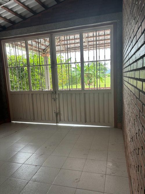 Casa de 3 alcobas en venta en Oriente, Girardot, 370 m² · foto 8 de 24