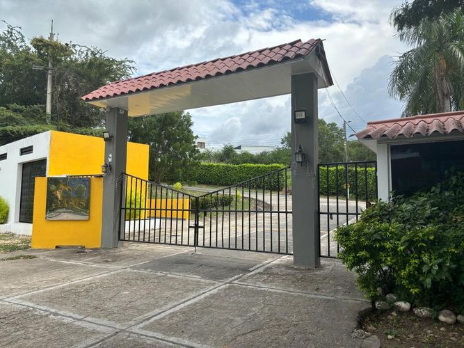 Casa de 3 alcobas en venta en Oriente, Girardot, 370 m² · foto 16 de 24