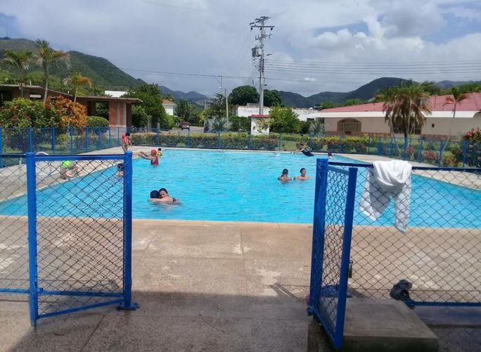 Casa de 3 alcobas en venta en Oriente, Girardot, 370 m² · foto 21 de 24