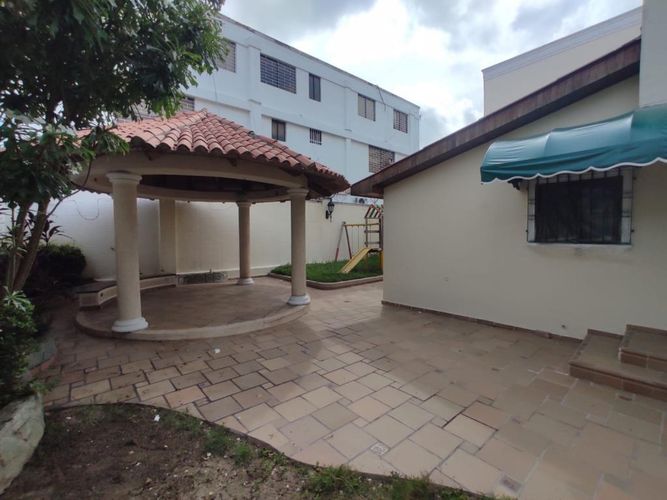 Casa de 4 alcobas en venta en Villa Santos, Barranquilla, 290 m² · foto 13 de 24