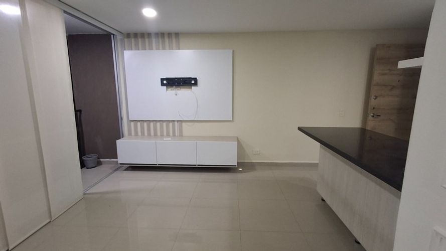 Apartamento de 2 alcobas en venta en Fontibon, Rionegro, 65 m² · foto 2 de 11