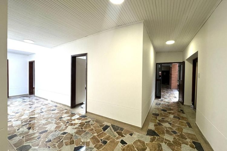 Apartamento de 4 alcobas en venta en Chicó Navarra, Bogotá, 400 m² · foto 5 de 7