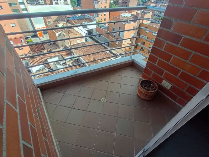 Apartamento de 3 alcobas en venta en Las Acacias, Medellín, 100 m² · foto 18 de 19