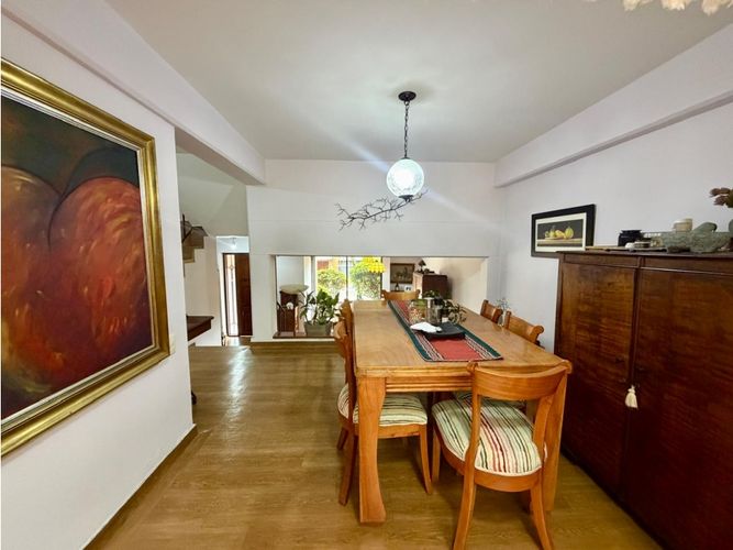 Casa de 3 alcobas en venta en Loma Del Chocho, Envigado, 186 m² · foto 3 de 9