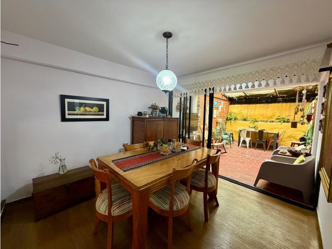 Casa de 3 alcobas en venta en Loma Del Chocho, Envigado, 186 m² · foto 4 de 9