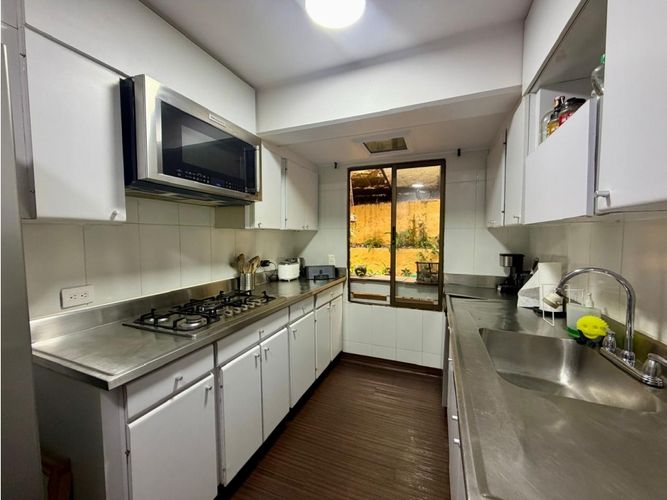 Casa de 3 alcobas en venta en Loma Del Chocho, Envigado, 186 m² · foto 5 de 9