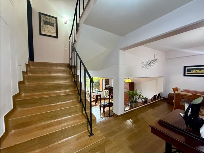 Casa de 3 alcobas en venta en Loma Del Chocho, Envigado, 186 m² · foto 6 de 9