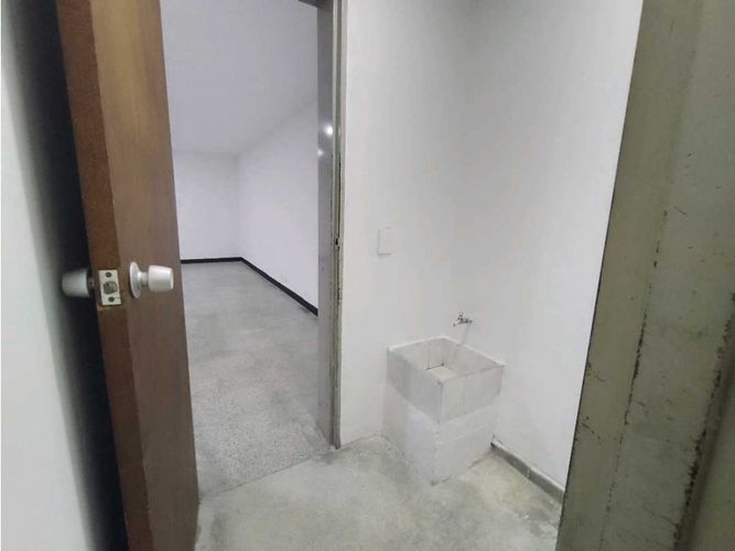 Local en arriendo en Bomboná No. 1, Medellín, 75 m² · foto 11 de 12