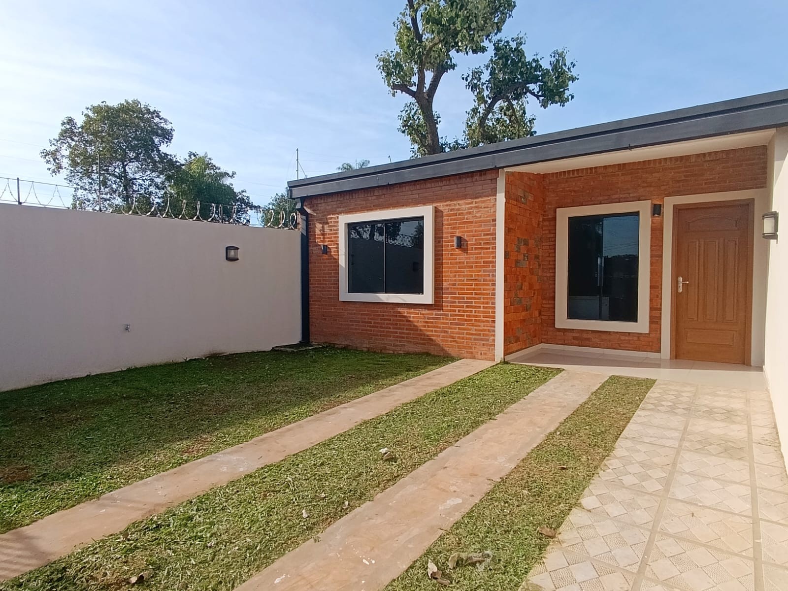 Vendo casa en Luque Moracué - foto 1
