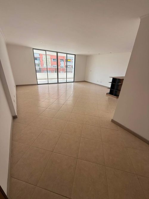 Apartamento de 3 alcobas en arriendo en La Abadia, Medellín, 145 m² · foto 2 de 12
