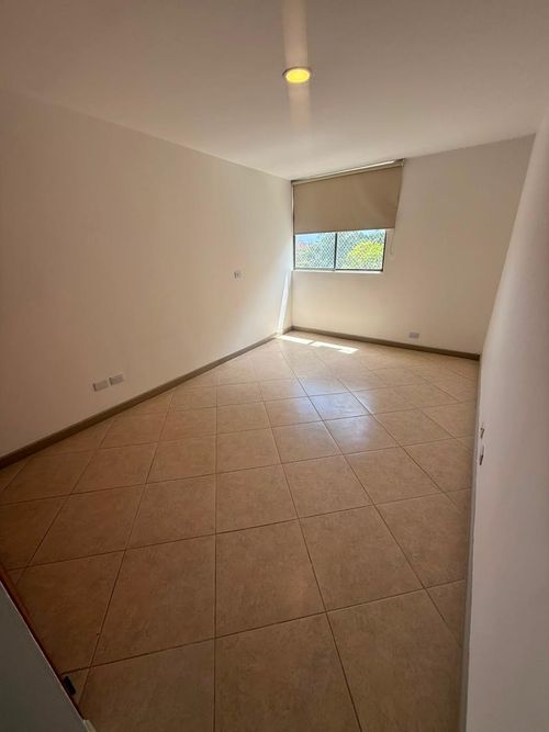 Apartamento de 3 alcobas en arriendo en La Abadia, Medellín, 145 m² · foto 9 de 12