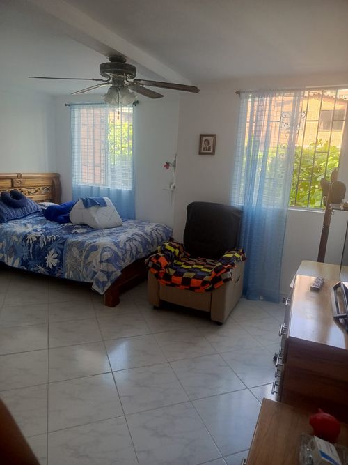 Casa de 2 alcobas en venta en Niquia, Bello, 61 m² · foto 20 de 23