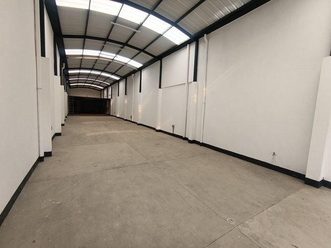 Bodega en arriendo en La Ceja, 210 m² · foto 2 de 13