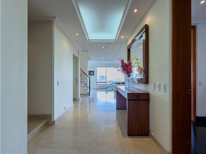Casa de 5 alcobas en venta en Bosque De Pinos, Bogotá, 520 m² · foto 4 de 24