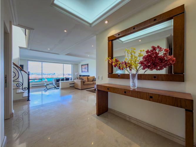 Casa de 5 alcobas en venta en Bosque De Pinos, Bogotá, 520 m² · foto 6 de 24