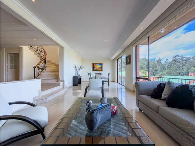 Casa de 5 alcobas en venta en Bosque De Pinos, Bogotá, 520 m² · foto 8 de 24