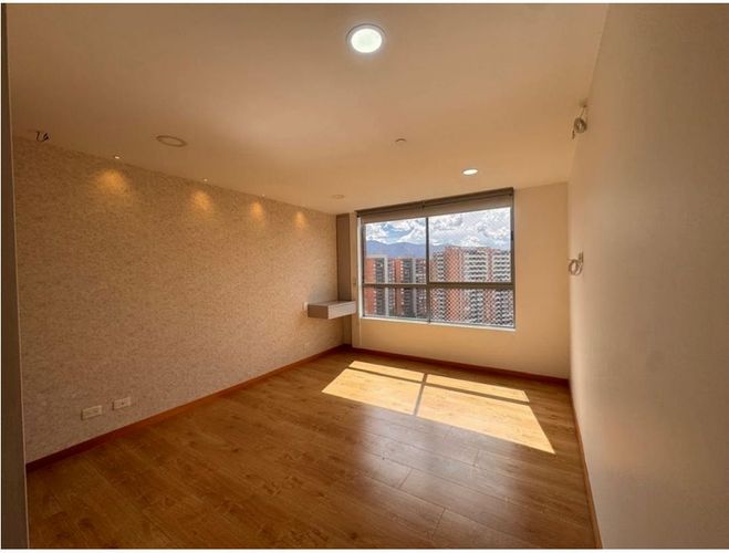Apartamento de 3 alcobas en venta en Loma De Las Brujas, Envigado, 134 m² · foto 8 de 19