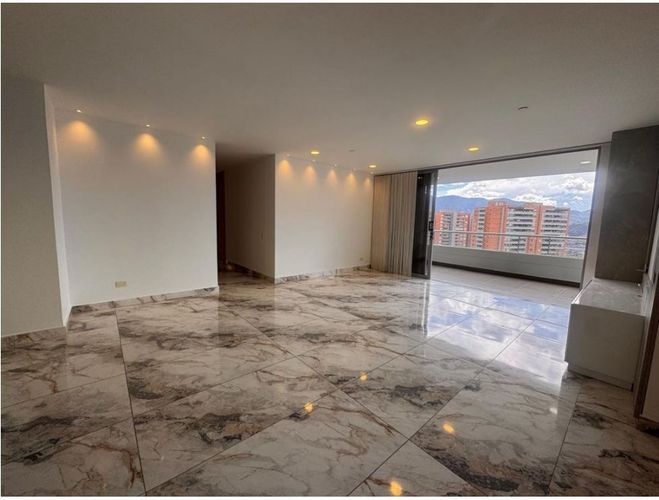 Apartamento de 3 alcobas en venta en Loma De Las Brujas, Envigado, 134 m² · foto 13 de 19
