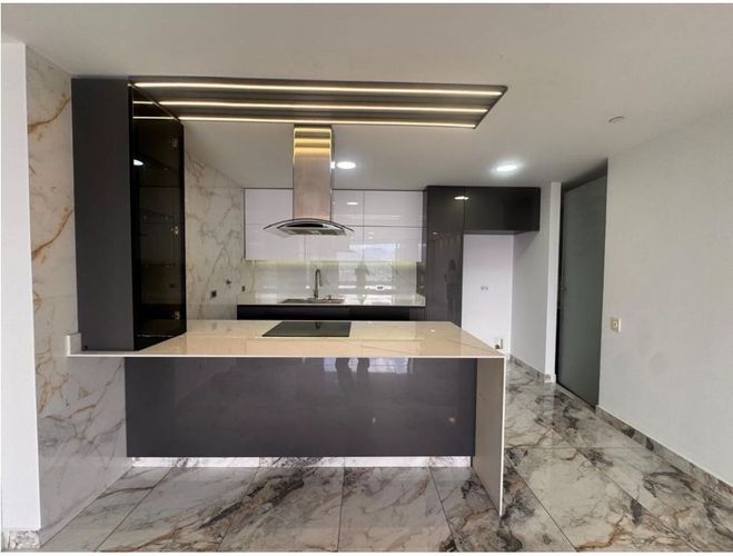 Apartamento de 3 alcobas en venta en Loma De Las Brujas, Envigado, 134 m² · foto 14 de 19