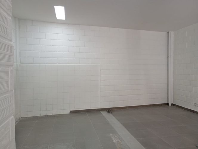 Bodega en arriendo en Noel, Medellín, 160 m² · foto 8 de 11