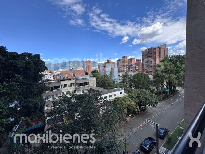 Apartamento de 3 alcobas en arriendo en Los Colores, Medellín, 65 m² · foto 7 de 21
