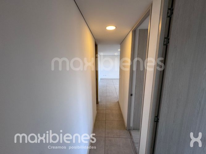Apartamento de 3 alcobas en arriendo en Los Colores, Medellín, 65 m² · foto 11 de 21