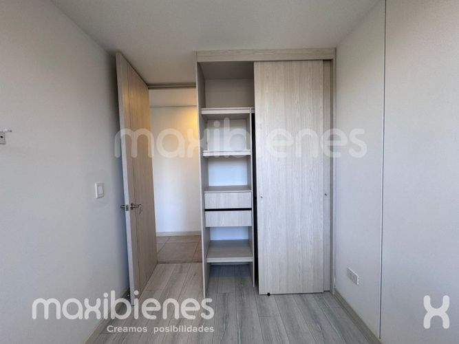 Apartamento de 3 alcobas en arriendo en Los Colores, Medellín, 65 m² · foto 12 de 21