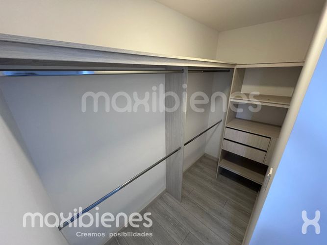 Apartamento de 3 alcobas en arriendo en Los Colores, Medellín, 65 m² · foto 13 de 21