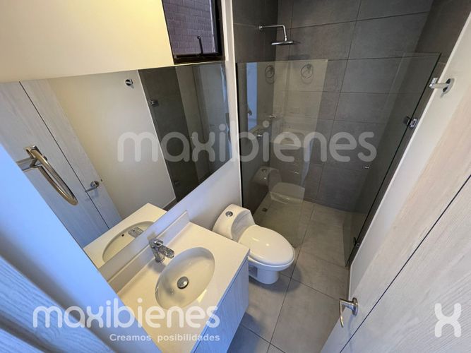 Apartamento de 3 alcobas en arriendo en Los Colores, Medellín, 65 m² · foto 17 de 21