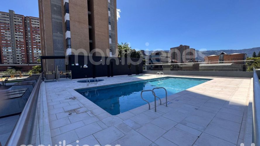 Apartamento de 3 alcobas en arriendo en Los Colores, Medellín, 65 m² · foto 20 de 21