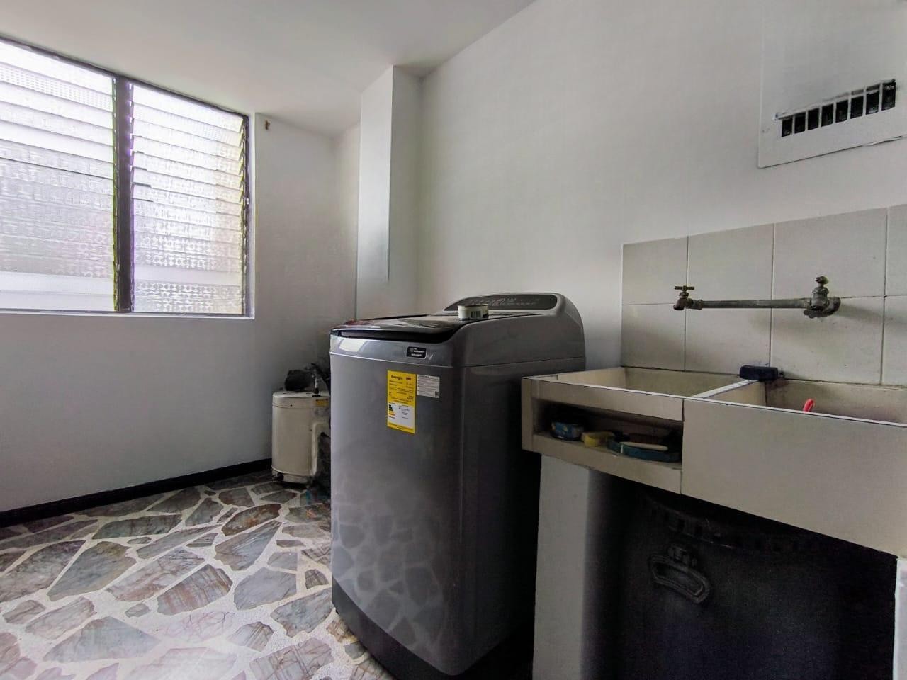 Apartamento en venta en Belén Rosales, Medellín · foto 4 de 17