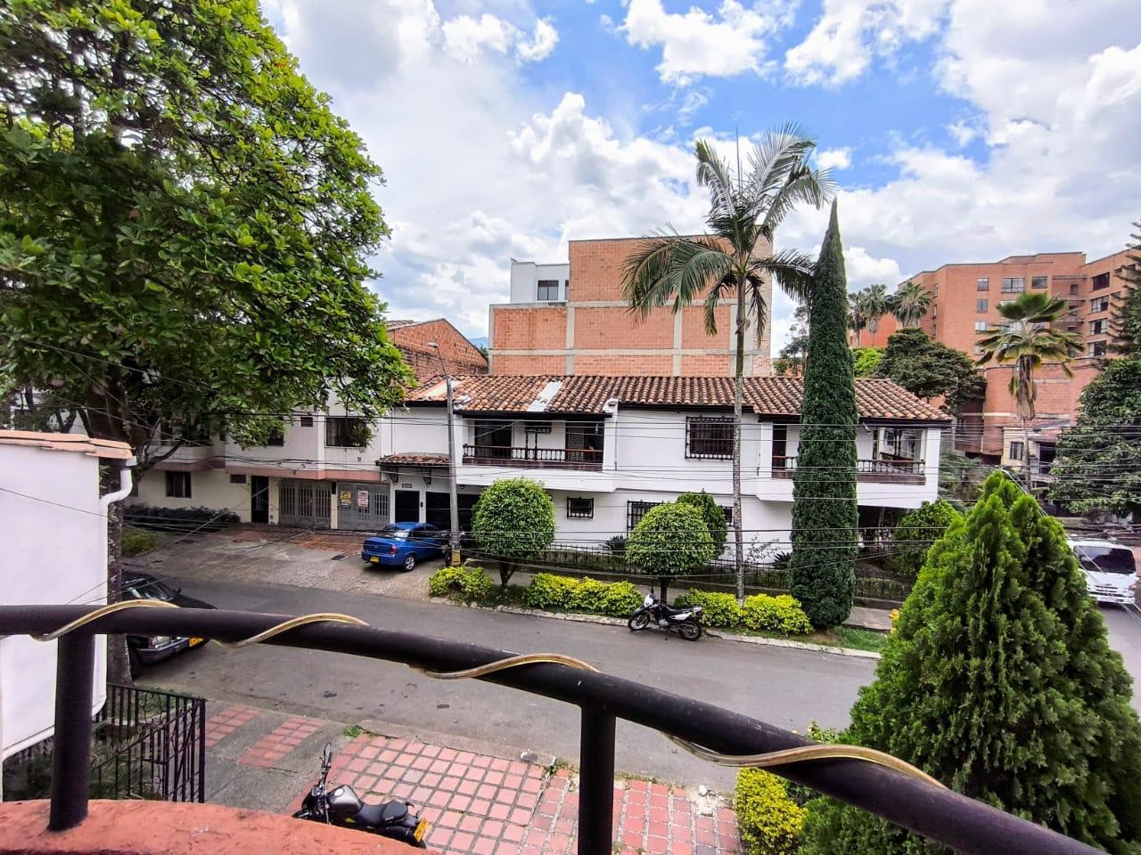 Apartamento en venta en Belén Rosales, Medellín · foto 5 de 17