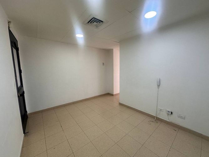 Oficina en arriendo en Milla De Oro, Medellín, 35 m² · foto 2 de 7