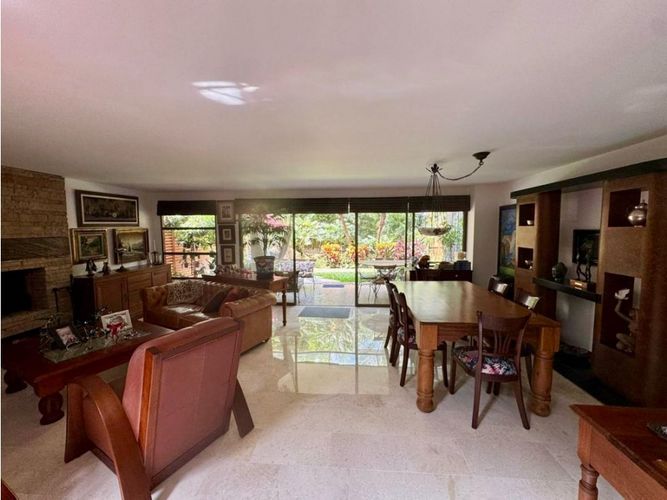 Casa de 3 alcobas en venta en La Sebastiana, Envigado, 251 m² · foto 9 de 24
