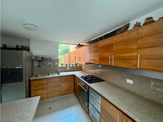 Casa de 3 alcobas en venta en La Sebastiana, Envigado, 251 m² · foto 15 de 24