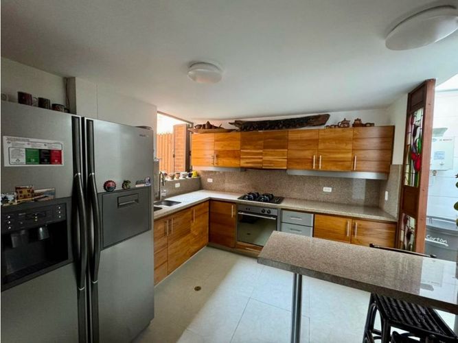 Casa de 3 alcobas en venta en La Sebastiana, Envigado, 251 m² · foto 17 de 24